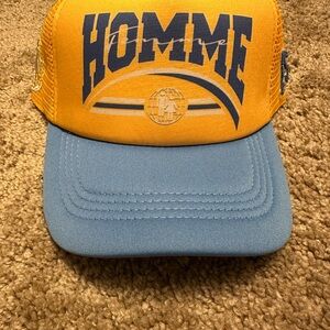 Homme Femme Yellow Global Trucker Hat